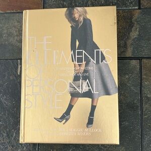 The Ellements of Style gold hard cover coffee table book‎